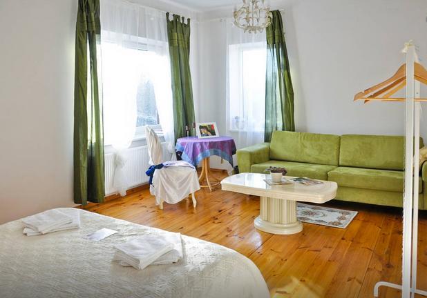 Irena Family House Hotel Вилнюс Стая снимка