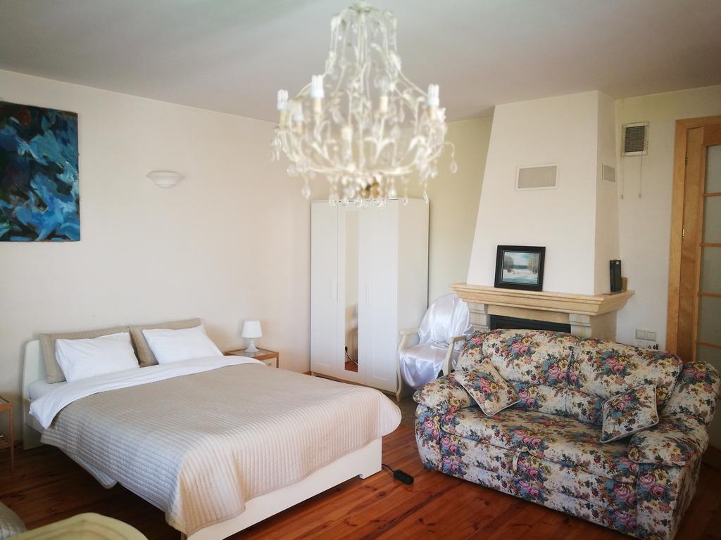 Irena Family House Hotel Вилнюс Екстериор снимка